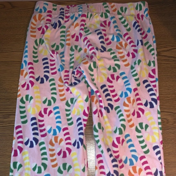 🔥 3/$20 Old Navy Candy Cane Patterned PJ Pants - Picture 2 of 5